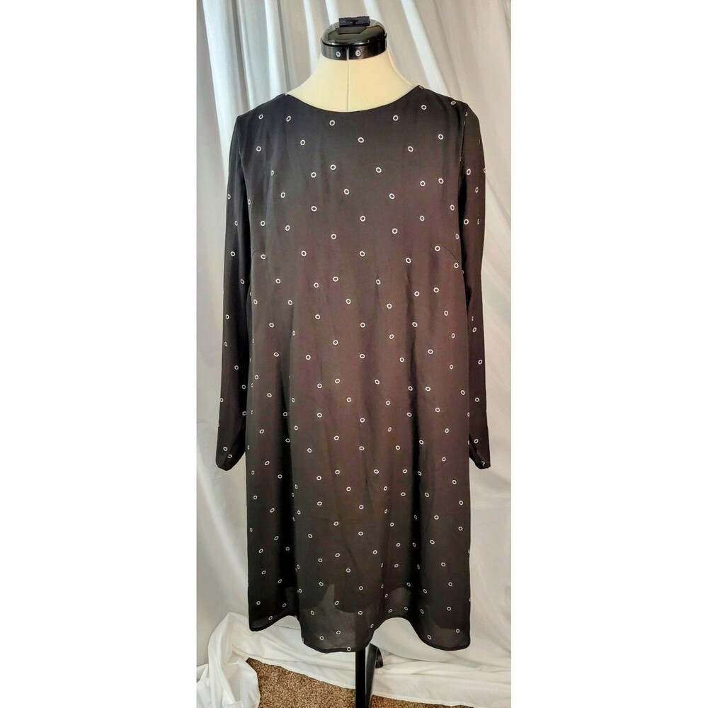 Women's H&M Dress, Size 14, Great for work, flattering, excellent condition